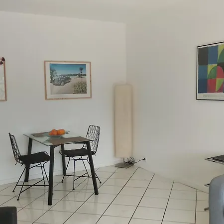 Beau 2 Pièces Centre De Idéal Congres Et *