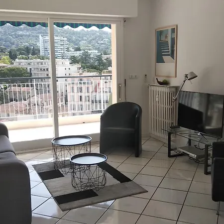 Beau 2 Pieces Centre De Ideal Congres Et Apartment *
